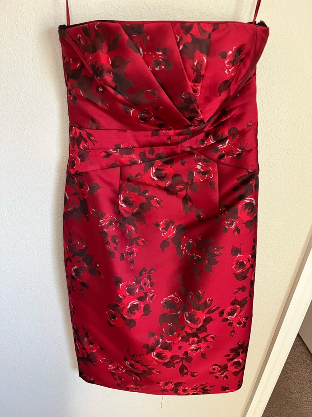 White House Black Market Red and Black Strapless Floral Sheath